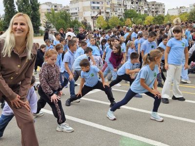 848 ученици на СУ Никола Войводов Враца отбелязаха Европейския ден на спорта в училище 1